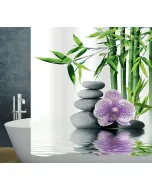 A diaqua márka 120x200 cm-es zuhanyfüggöny praktikus választás fürdőszobábaa szélén varrott oldalsó szegély gondoskodik a tartó