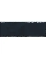 Modern hangulatú falicsempe, a porcelano termékcsalád sötétkék színvilágával emeli a belső teret9,8x29,8 cm méretű burkolólap, 