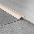 Eltérő szintű burkolatokhoz 4 mm-es szintkülönbségig rögzítés módja: csavarozás színe: homok mérete: 100 x 3 cm eloxált