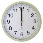 Átmérő: 30 cm másodpercmutatóval pontos időmeghatározás