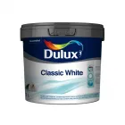 Matt fehér falfelületet biztosít a dulux beltéri falfesték segítségévelkönnyen felhordható akár hengerrel, akár ecsettelkiváló