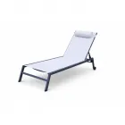 A sunfun gurulós kerti napozóágy kültéri pihenéshez készült, dönthető háttámlával mérete: 200 x 68 x 31 cm, teljes fekvőfelü