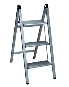 Gumírozott talpak, bordázott fokok fokok száma: 3 max. terhelhetőség: 150 kg anyaga: alumínium