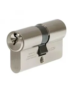 Méret: 30/40 mm fúrás elleni védelemmel 4 db kulccsal 5 csapos szerkezet