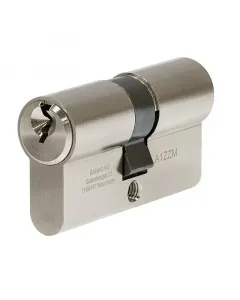 Méret: 30/50 mm fúrás elleni védelemmel 4 db kulccsal 5 csapos szerkezet