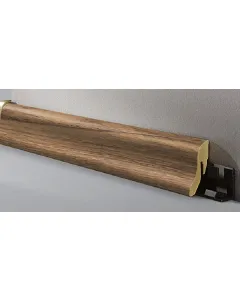 Mérete: 2600x40x22 mm könnyen felszerelhető tartós és hosszú élettartamú rejtett kábelvezetést tesz lehetővé
