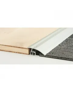 Eltérő szintű burkolatokhoz burkolatvastagság: 7-17,5 mm rögzítés módja: csavarozás színe: ezüst mérete: 90 x 5 cm eloxált