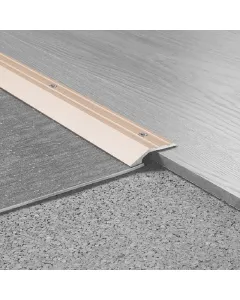 Eltérő szintű burkolatokhoz 4 mm-es szintkülönbségig rögzítés módja: csavarozás színe: homok mérete: 100 x 3 cm eloxált