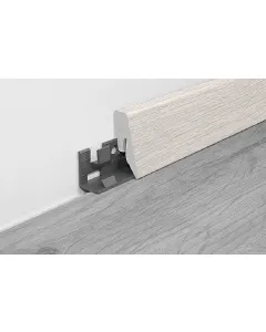 Logoclic szegélyléc praktikus választás laminált padlókhoz és esztétikus burkolatokhoz260 cm hosszúságú kialakítás nagyobb tere