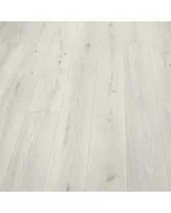 A logoclic márkájú laminált padló diamant tölgy mintázatú, esztétikus megjelenésűa 10 mm vastagságú panelek 32-es használati o
