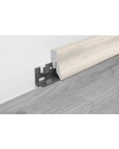 A logoclic fehér tölgy szegélyléc 260 cm-es hosszával ideális laminált padlókhozfelszerelése gyors és nem igényel speciális szer