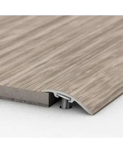 Logoclic burkolatváltó profil szürke tölgy színben anyaga: eloxált alumínium mérete: 90 x 3,7 x 1,5 cm rögzítés módja: műany