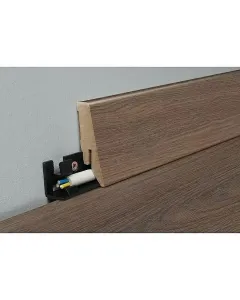 Mystyle k58c szegőléc bourbon hill oak dekorral mérete: 2600 x 18 x 58 mm rejtett kábelvezetést tesz lehetővé tartós és hosszú 
