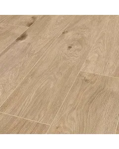 A logoclic márkájú laminált padló eurus tölgy árnyalatban 2,76 m²-es csomagban kaphatóvízálló kivitelének köszönhetően fürd