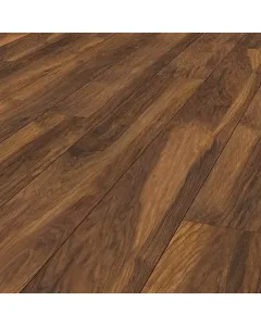 A logoclic márkájú laminált padló a lakóterek hosszú távú burkolására készültpraktikus csomagolásban 2,26 m2 burkolható felü