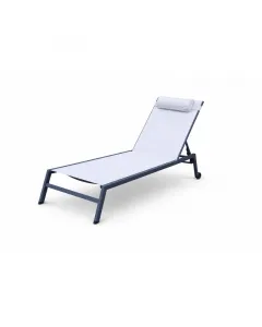 A sunfun gurulós kerti napozóágy kültéri pihenéshez készült, dönthető háttámlával mérete: 200 x 68 x 31 cm, teljes fekvőfelü