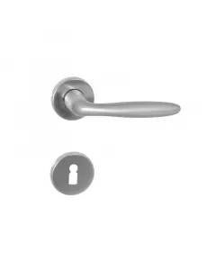 A maestro m&aacute;rka belt&eacute;ri ajt&oacute; kilincse modern form&aacute;ban k&eacute;sz&uuml;l, alum&iacute;nium alapanyagb&oacute;lnorm&aacute;l kulcsos kivitel jellemzi, ez&eacute;rt szabv&aacute;