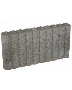 Méretei: 47 x 6 x 25 cm betonszürke színben fagy- és hőálló kvarc kopóréteg