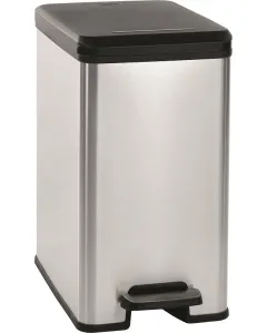 Fémhatású lábbal nyitható fedél higiénikus