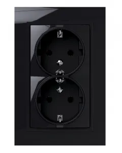 Műanyag fekete színű