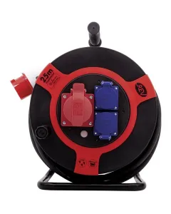 1 db cee 400 v-os + 2 db 230 v-os aljzat teljesítmény: 1 x 9000 w/2 x 3000 w terhelhetőség: 16 a túlmelegedés elleni védelemmel ip44-