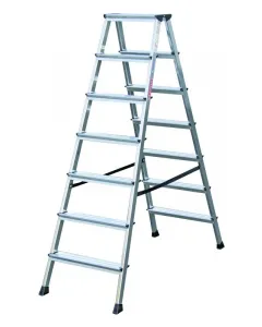 Széles lépcsőfokok fokok száma: 2 x 7 max. terhelhetőség: 150 kg max. munkamagasság: 3,05 m anyaga: alumínium