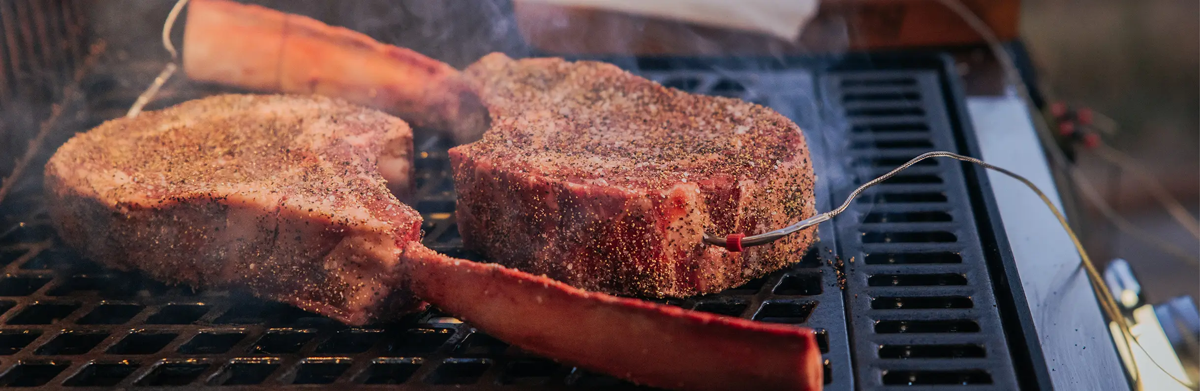 Tomahawk steak s&uuml;t&eacute;se grillen.  